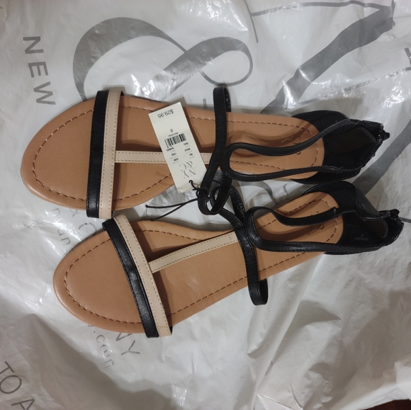 NY&CO - Picture 4 of 4